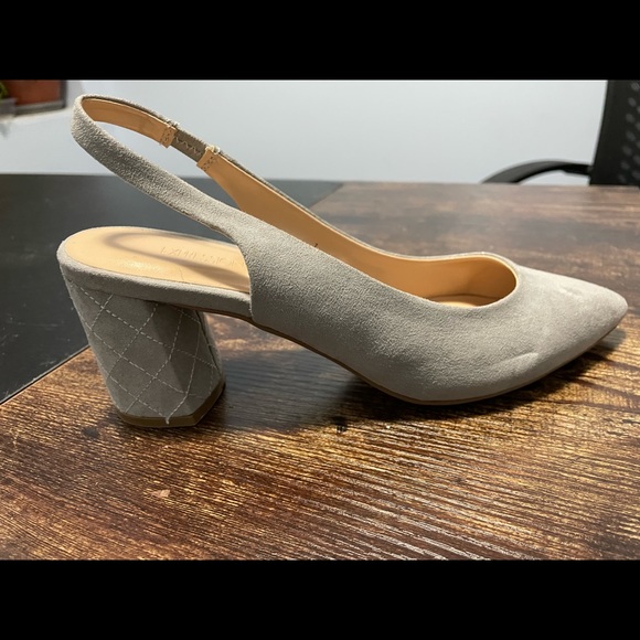 Expressions Heeled Shoes in Grey - Picture 3 of 3